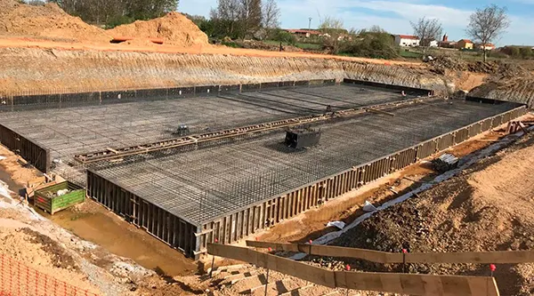 OBRAS DE UNA BALSA PARA LA COMUNIDAD DE REGANTES PRESA DE LA TIERRA