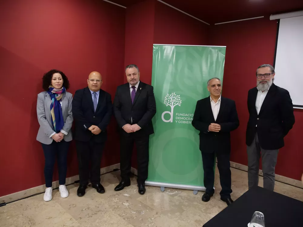 FOTO JORNADA DESPOBLACIÓN ASTORGA 1
