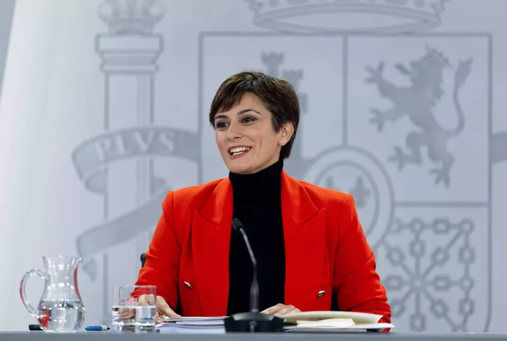 MINISTRA PORTAVOZ