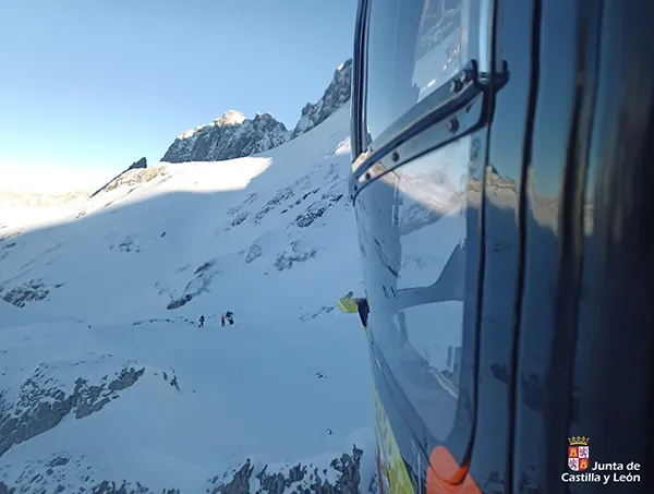 RESCATE EN PEÑA SANTA 2