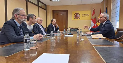 Sen en la reunión mantenida con las asociaciones leonesas