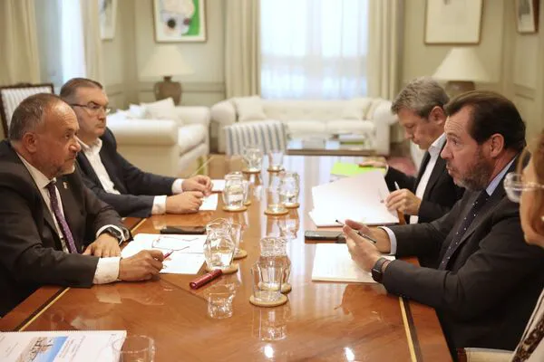 Reunión Óscar Puente y Courel
