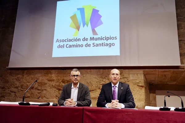 REUNION DE LA JUNTA DIRECTIVA DE LA ASOCIACION DE MUNICIPIOS DEL CAMINO DE SANTIAGO