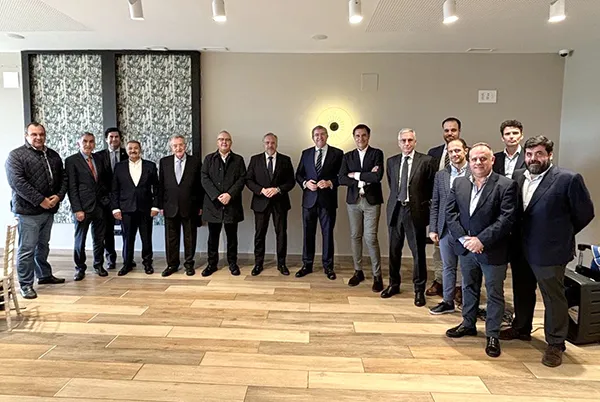 EMPRESARIOS SE REUNEN EN LEON CON EL PRESIDENTE DEL PARLAMENTO DE CYL