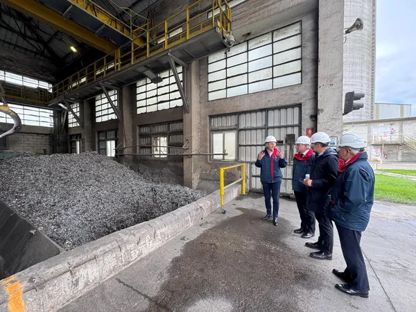 SEN VISITA LAS INSTALACIONES DE TUDELA VEGUIN EN LA ROBLA