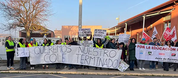 CONCENTRACION DEL AMPA DEL COLEGIO DE CEMBRANOS