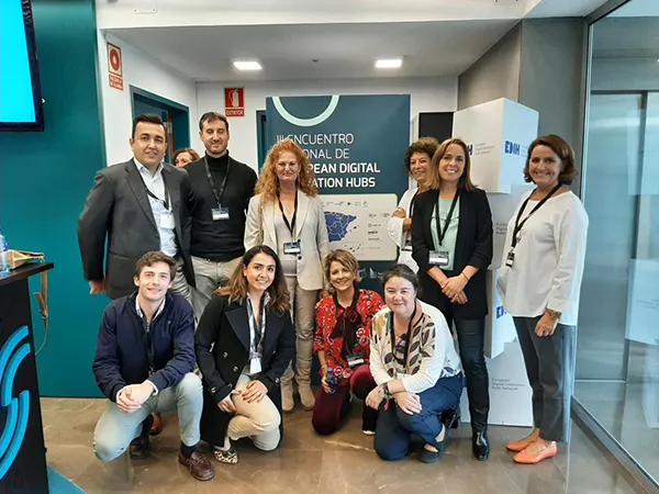 grupo de los asistentes al III Encuentro Nacional de European Digital Innovation Hubs