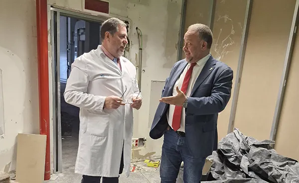 EL PRESIDENTE DE LA DIPUTACION VISITA EL HOSPITAL UNIVERSITARIO DEL BIERZO