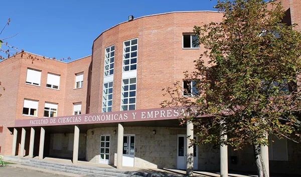 Facultad de CC Económicas y Empresariles de la ULE