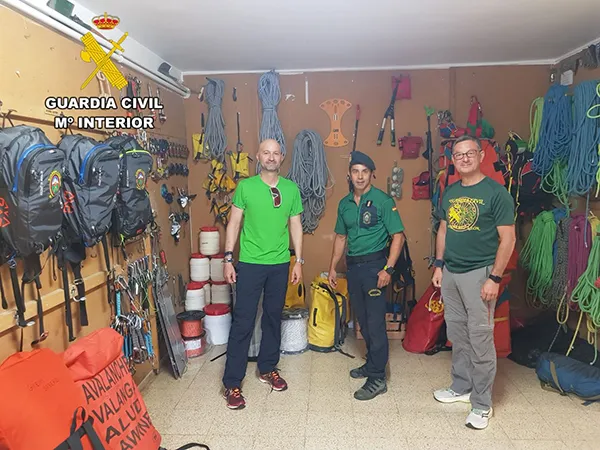 VISITA DEL SUBDELEGADO DEL GOBIERNO EN LEON AL GREIM DE SABERO