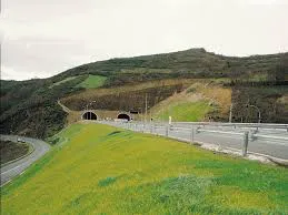 TUNELES DE PIEDRAFITA