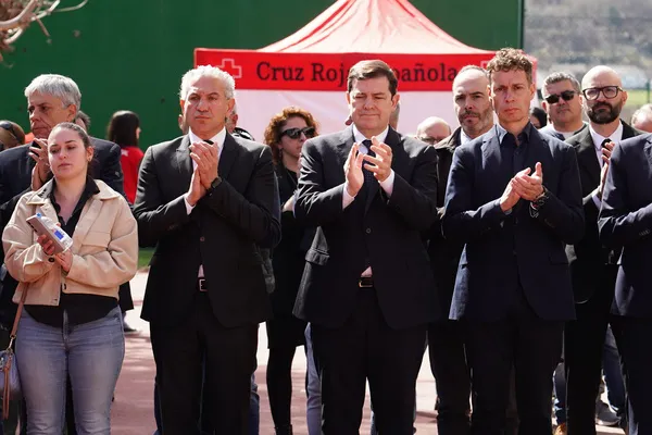 EL ALCALDE DE VILLABLINO CON EL PRESIDENTE DE LA JUNTA, EL DELEGADO EN CYL DE LA JUNTA Y DEL GOBIERNO