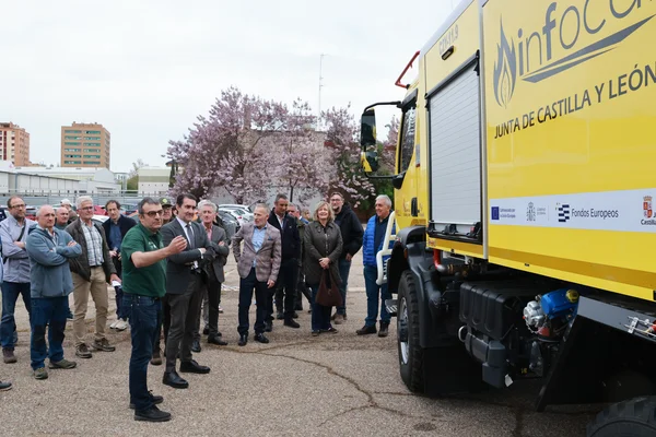 20260408+CONSEJERO+MEDIO+AMBIENTE+ENTREGA+VEHÍCULOS-03 (1)