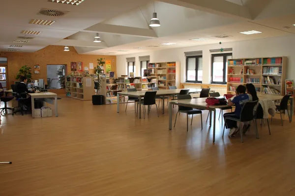 BIBLIOTECA PUBLICA DE SANTA MARIA DEL PARAMO