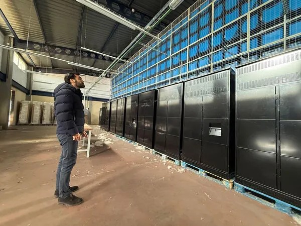 DAVID FERNANDEZ EN EL ALMACEN ROBOTIZADO DE LEON