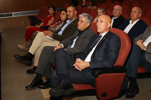 PRESENTACION DE LA XXI EDICION DEL FESTIVAL INTERNACIONAL LEON VIVE LA MAGIA