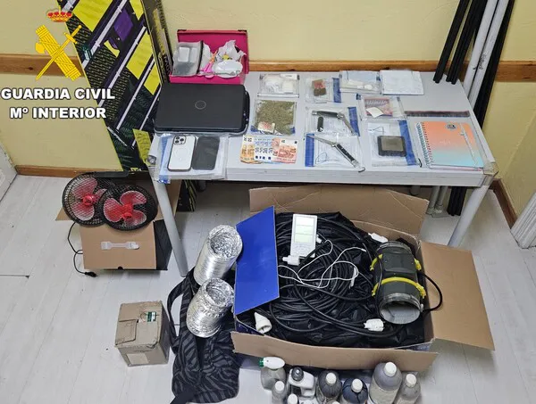 efectos decomisados 0.Guardia Civil