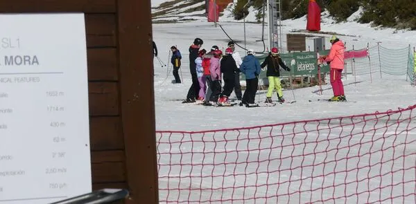 ESCUELA DE INVIERNO EN LEITARIEGOS