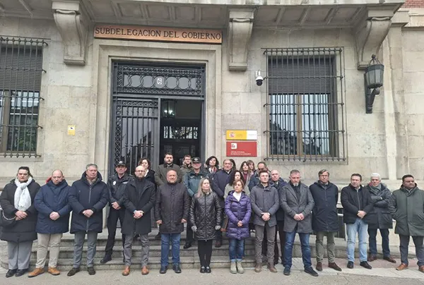 minuto de silencio 040225