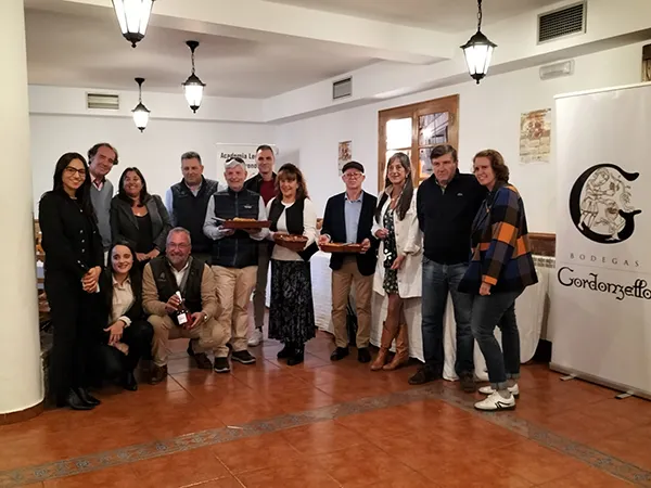 PRESENTACION DEL COCIDO GORDONES