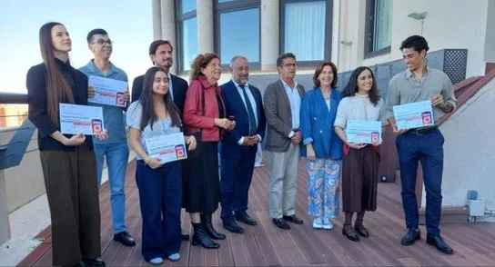 La investigadora de la ULE Natalia Martínez Reyes recoge su premio nacional de divulgación científica en #HiloTesis