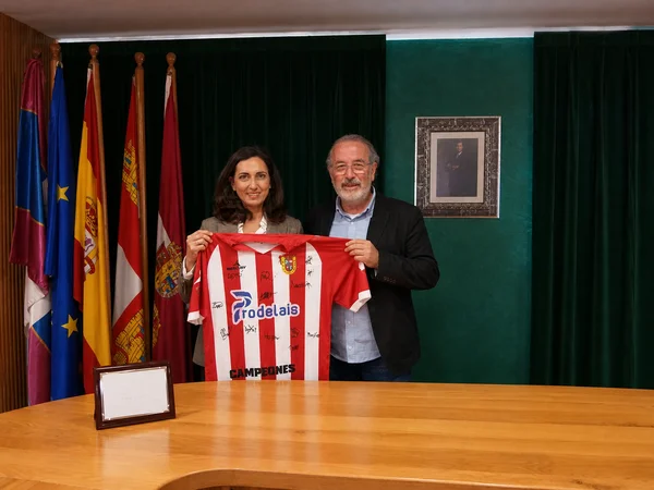 VICTORIA DEL ATLETICO PARAMES