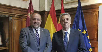 VISITA DEL DIRECTOR GENERAL DE LA GUARDIA CIVIL A LA DIPUTACION