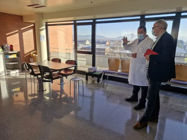 OLEGARIO RAMON VISITA LAS OBRAS DE LA FUTURA UNIDAD DE RADIOTERAPIA DEL HOSPITAL DEL BIERZO