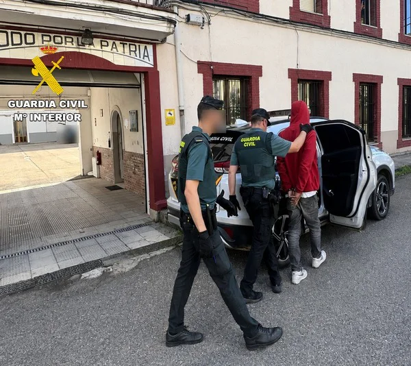 DETENIDO