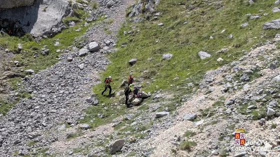 RESCATE A UN MONTAÑERO EN CAIN