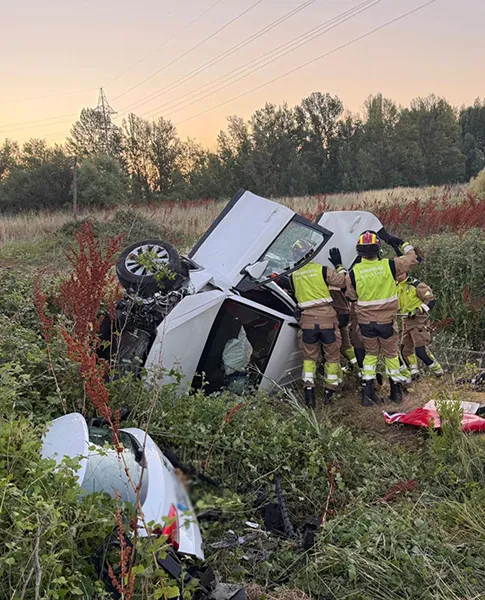 ACCIDENTE CON EXCARCELACION DE DOS PERSONAS DE EDAD AVANZADA