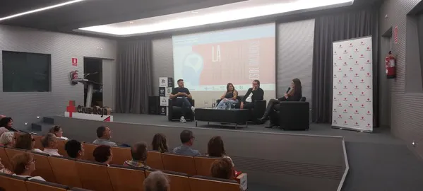 MESA REDONDA (2)