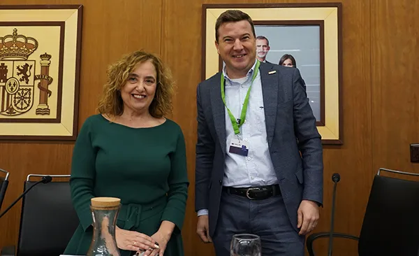 EL RECTOR Y LA VICERRECTORA DE AMBAS UNIVERSIDADES