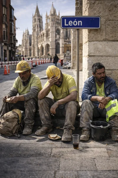 POBRES CON EMPLEO EN LEON (1)