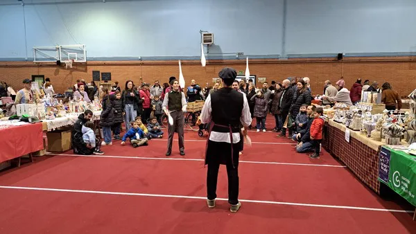 MERCADO TRADICIONAL DE LA POLA DE GORDON