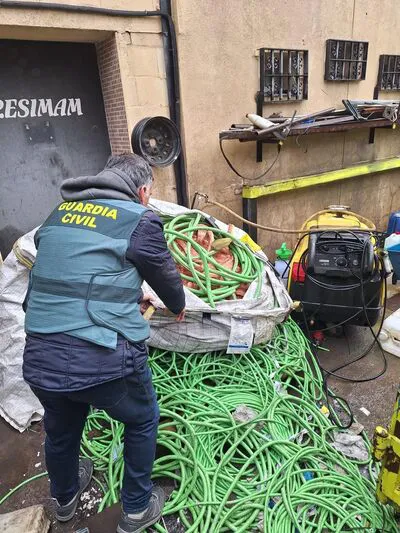 ROBO DE CABLE DE COBRE