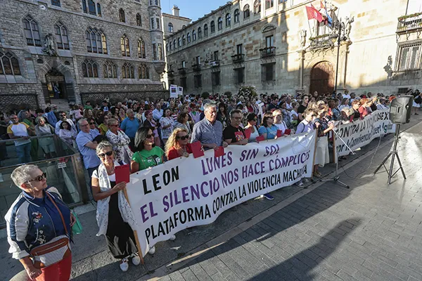 PLATAFORMA CONTRA LA VIOLENCIA MACHISTA DE LEON