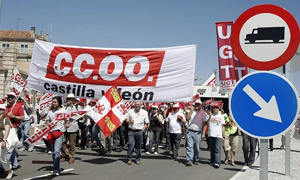 POR EL EMPLEO DIGNO - CCOO - UGT