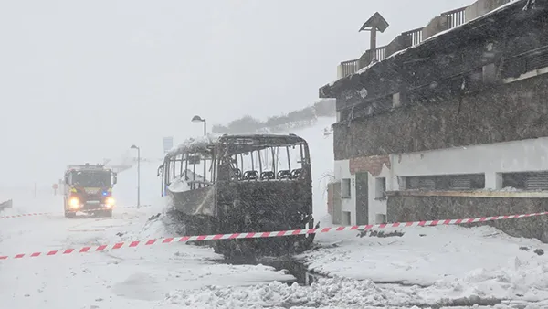 arde un bus en San Isidro