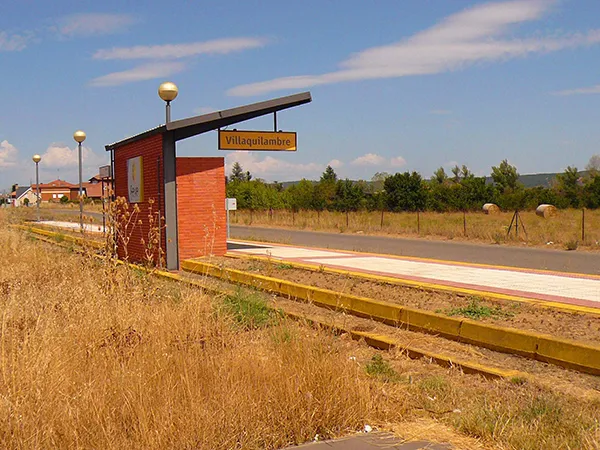APEADERO DE VILLAQUILAMBRE