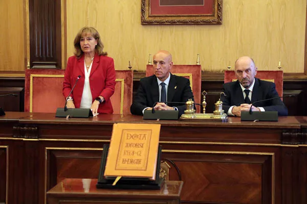 ANA DEL SER MANTENEDORA FUEROS LEONESES