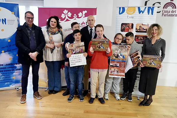 PRESENTACION DEL CALENDARIO SOLIDARIO AMIDOW 2025