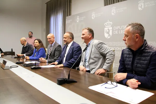RUEDA DE PRENSA DEL COUREL Y DIEZ EN LA DIPUTACION DE LEON