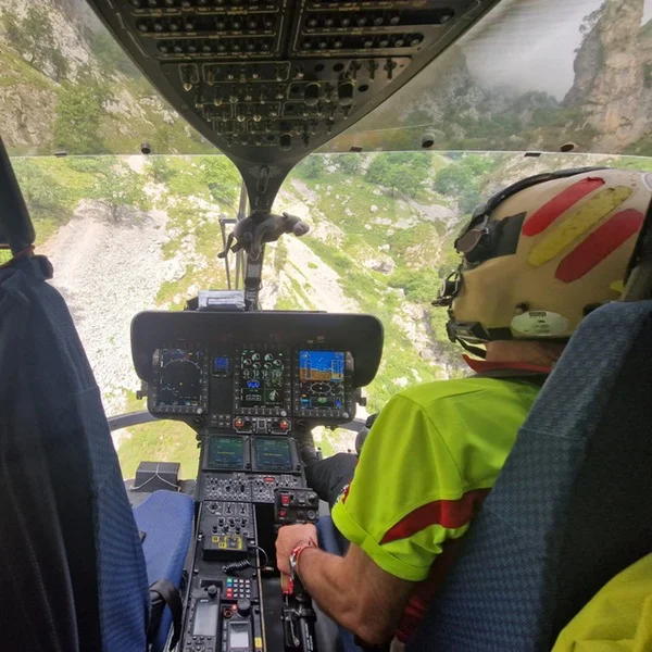 HELICOPTERO DE RESCATE