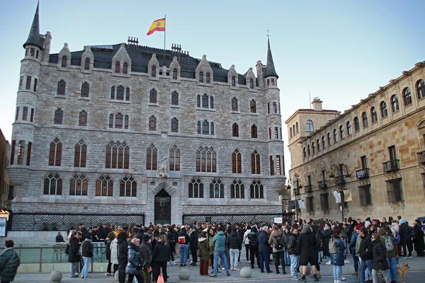 CONCENTRACION DE TRABAJADORES SOCIALES TRAS EL ASESINATO DE UNA TRABAJADORA EN BADAJOZ