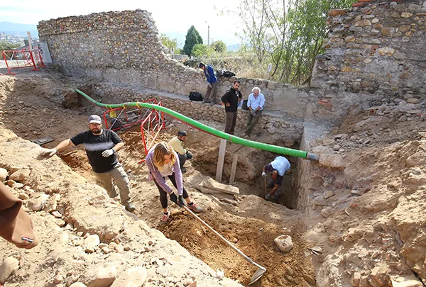 TRABAJOS EN EL ANTIGUO CEMENTERIO DE PONFERRADA