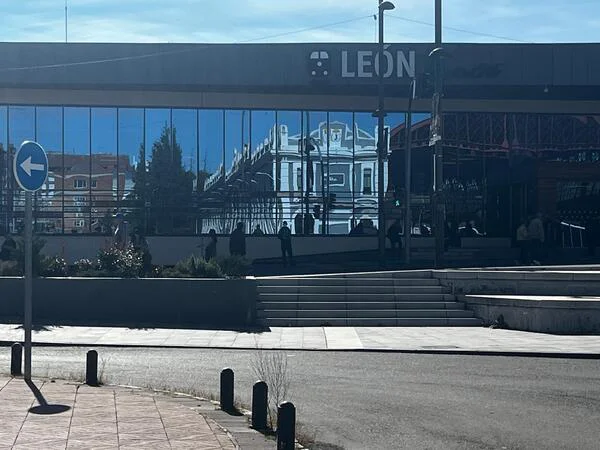 ESTACION ADIF LEON