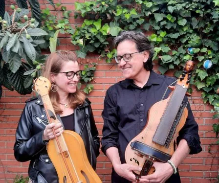 MUSICA EN EL CAMINO