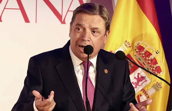 EL MINISTRO DE AGRICULTURA LUIS PLANAS