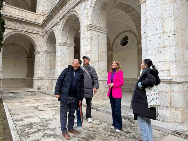 Visita de la productora de Taiwan GrayScale Production